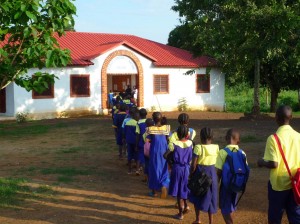 056-mathites-ekso-apo-to-sxoleio